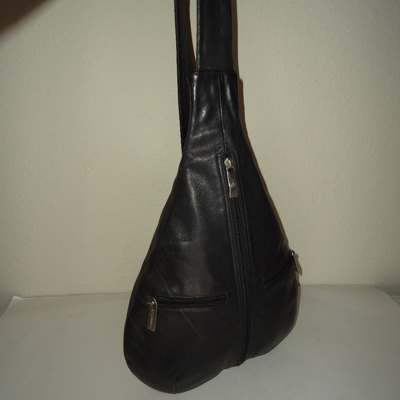 Russel&Bromley Women's Leather Black Back Pack Size-18x12 in - Picture 5 of 13
